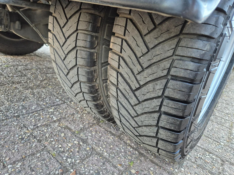 Commercial vehicle Volkswagen Crafter 2.0TDI BE Combi/ Autotransporter 10m mit Knicksystem/ Winch: picture 17 Commercial vehicle Volkswagen Crafter 2.0TDI BE Combi/ Autotransporter 10m mit Knicksystem/ Winch: picture 17