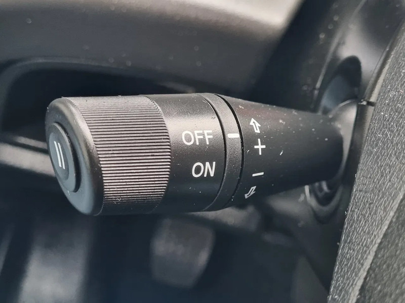 Refrigerated delivery van Iveco Daily 35S17 3.0D Koelwagen TK V300MAX st 230V +20C / -20C: picture 18 Refrigerated delivery van Iveco Daily 35S17 3.0D Koelwagen TK V300MAX st 230V +20C / -20C: picture 18