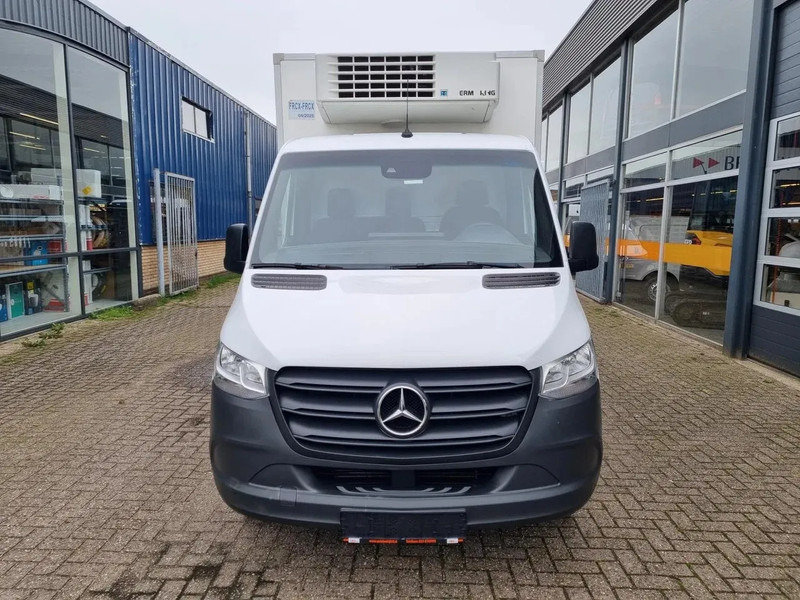 Mercedes-Benz Sprinter 516 CDI THERMOKING V500 MAX MT/ -20+20 STANDBY 380V - Refrigerated delivery van: picture 3 Mercedes-Benz Sprinter 516 CDI THERMOKING V500 MAX MT/ -20+20 STANDBY 380V - Refrigerated delivery van: picture 3