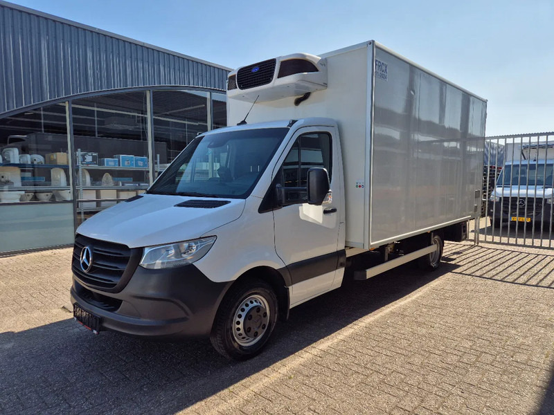Mercedes-Benz Sprinter 519 CDI Kuhlkoffer/ Carrier 600 MT -20/+20 Trennwand/ 380V - Refrigerated delivery van: picture 5 Mercedes-Benz Sprinter 519 CDI Kuhlkoffer/ Carrier 600 MT -20/+20 Trennwand/ 380V - Refrigerated delivery van: picture 5