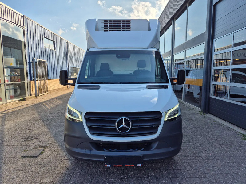 Mercedes-Benz Sprinter 519 CDI/ Kuhlkoffer/ TK V500 MAX MT/ -20+20 - Refrigerated delivery van: picture 4 Mercedes-Benz Sprinter 519 CDI/ Kuhlkoffer/ TK V500 MAX MT/ -20+20 - Refrigerated delivery van: picture 4