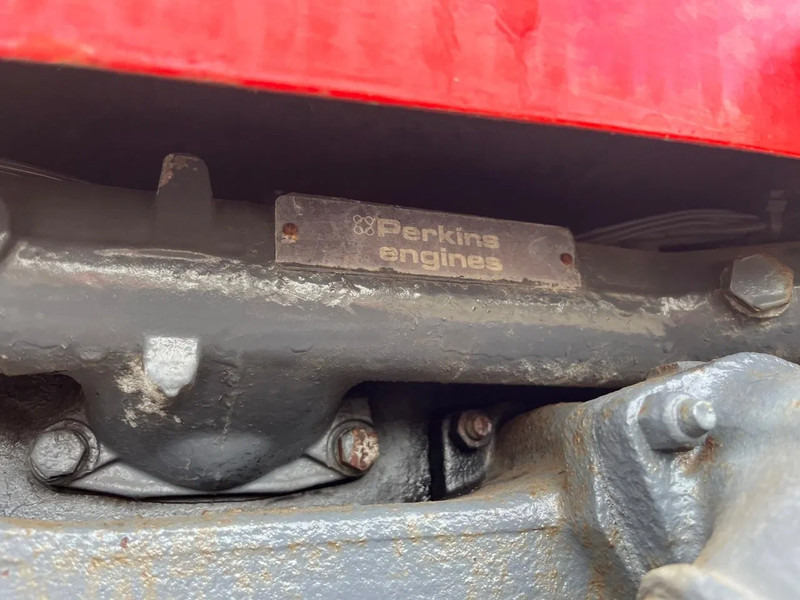 Massey Ferguson 265 MF 265 4x2 tractor - Farm tractor: picture 4 Massey Ferguson 265 MF 265 4x2 tractor - Farm tractor: picture 4