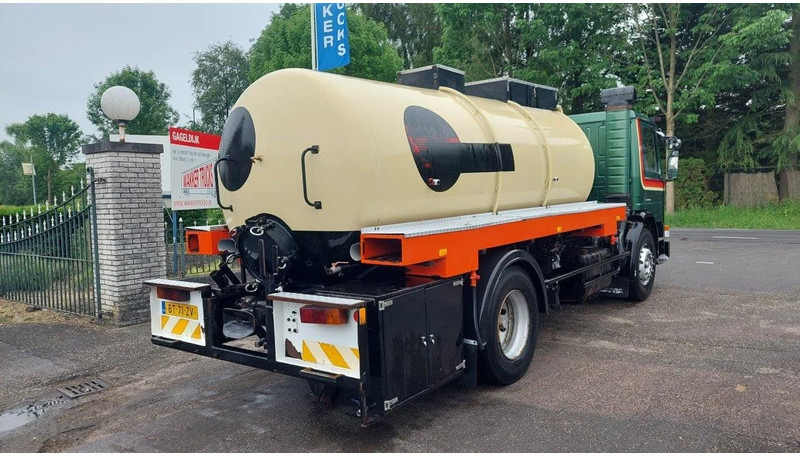 Scania P82 4x2 Tank - Tank truck: picture 3 Scania P82 4x2 Tank - Tank truck: picture 3