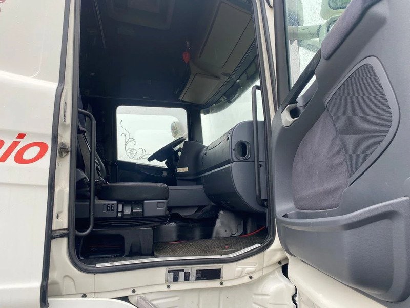 Scania R620-V8 RETARDER AIRCO OPTICRUISE V8 620 HP - Tractor unit: picture 4 Scania R620-V8 RETARDER AIRCO OPTICRUISE V8 620 HP - Tractor unit: picture 4