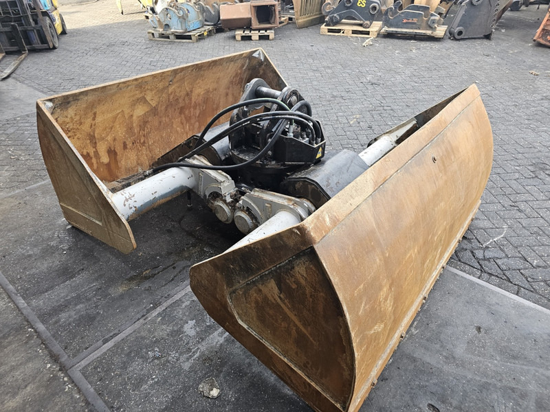 2000l clamshell bucket kinshofer c40hpx zandgrijper - Clamshell bucket for Construction machinery: picture 4 2000l clamshell bucket kinshofer c40hpx zandgrijper - Clamshell bucket for Construction machinery: picture 4