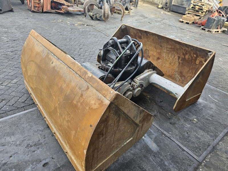 2000l clamshell bucket kinshofer c40hpx zandgrijper - Clamshell bucket for Construction machinery: picture 5 2000l clamshell bucket kinshofer c40hpx zandgrijper - Clamshell bucket for Construction machinery: picture 5