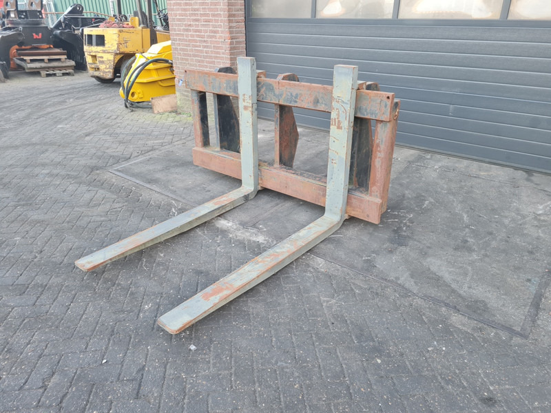 Vorkenbord volvo pallet tines volvo l - Forks for Construction machinery: picture 2 Vorkenbord volvo pallet tines volvo l - Forks for Construction machinery: picture 2