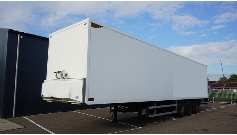 Jumbo 3 AXLE CLOSED BOX - Closed box semi-trailer: picture 2 Jumbo 3 AXLE CLOSED BOX - Closed box semi-trailer: picture 2