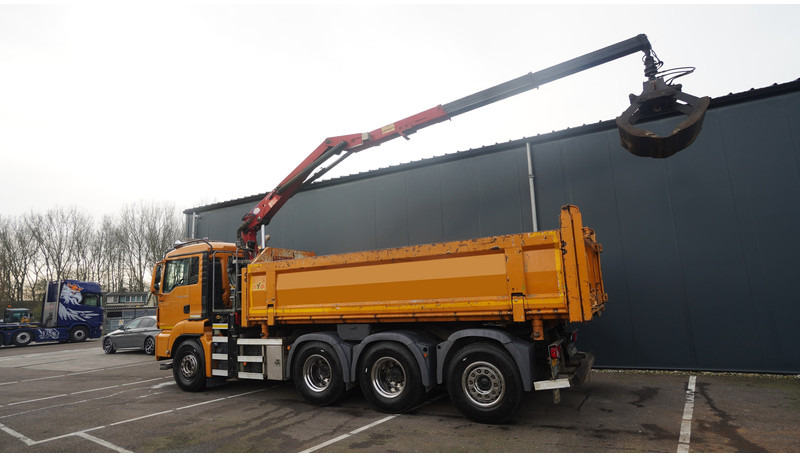 MAN TGS 35.440 8X4 2 SIDE TIPPER WITH HMF Z 1943 CRANE 415.000KM - Crane truck: picture 4 MAN TGS 35.440 8X4 2 SIDE TIPPER WITH HMF Z 1943 CRANE 415.000KM - Crane truck: picture 4
