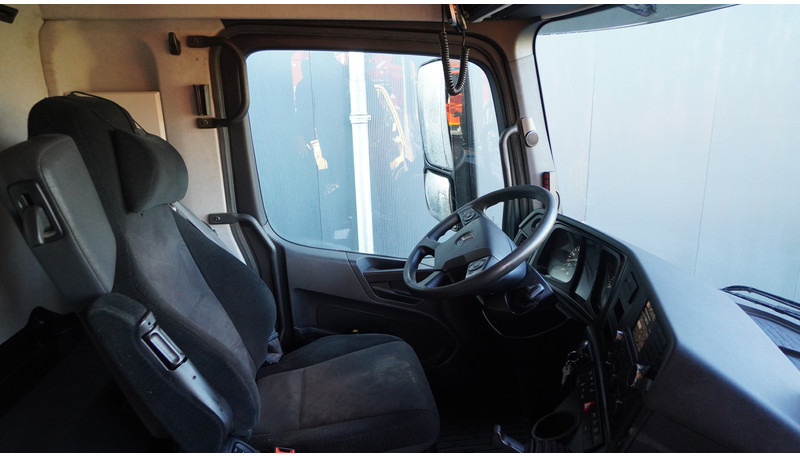 Mercedes-Benz AROCS 3542 8X4 2 SIDE TIPPER WITH HMF Z 1943 CRANE 407.000KM - Crane truck: picture 5 Mercedes-Benz AROCS 3542 8X4 2 SIDE TIPPER WITH HMF Z 1943 CRANE 407.000KM - Crane truck: picture 5