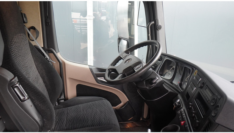 Mercedes-Benz ACTROS 1942 EURO 6 879.200KM - Tractor unit: picture 5 Mercedes-Benz ACTROS 1942 EURO 6 879.200KM - Tractor unit: picture 5