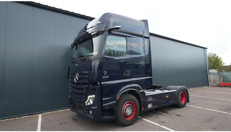 Mercedes-Benz ACTROS 1945 GIGASPACE 709.200KM - Tractor unit: picture 3 Mercedes-Benz ACTROS 1945 GIGASPACE 709.200KM - Tractor unit: picture 3