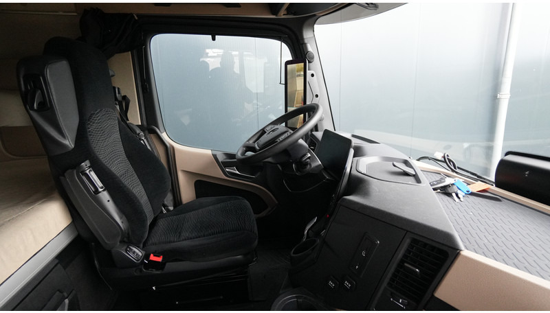 Mercedes-Benz ACTROS 1945 GIGASPACE 727.600KM - Tractor unit: picture 5 Mercedes-Benz ACTROS 1945 GIGASPACE 727.600KM - Tractor unit: picture 5
