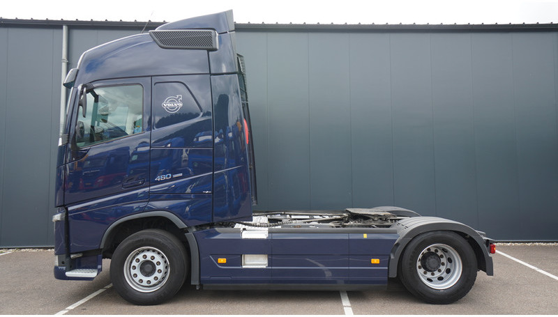 Volvo FH 460 GLOBETROTTER EURO 6 629.000KM - Tractor unit: picture 1 Volvo FH 460 GLOBETROTTER EURO 6 629.000KM - Tractor unit: picture 1