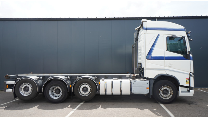 Volvo FH 460 8X2 20 FT CONTAINER TRANSPORT TRUCK - Container transporter/ Swap body truck: picture 2 Volvo FH 460 8X2 20 FT CONTAINER TRANSPORT TRUCK - Container transporter/ Swap body truck: picture 2