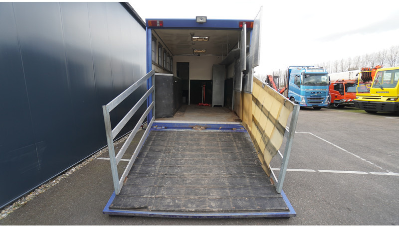 Volvo FL 6-9 HORSE TRANSPORT 341.000KM MANUAL GEARBOX - Horse truck: picture 5 Volvo FL 6-9 HORSE TRANSPORT 341.000KM MANUAL GEARBOX - Horse truck: picture 5