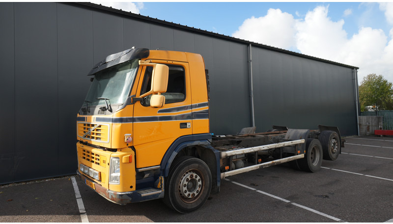 Volvo FM9 340 6X2 CHASSIS EURO 5 480000KM - Cab chassis truck: picture 3 Volvo FM9 340 6X2 CHASSIS EURO 5 480000KM - Cab chassis truck: picture 3