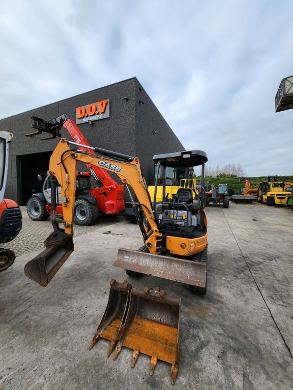 Mini excavator Case E26B: picture 11