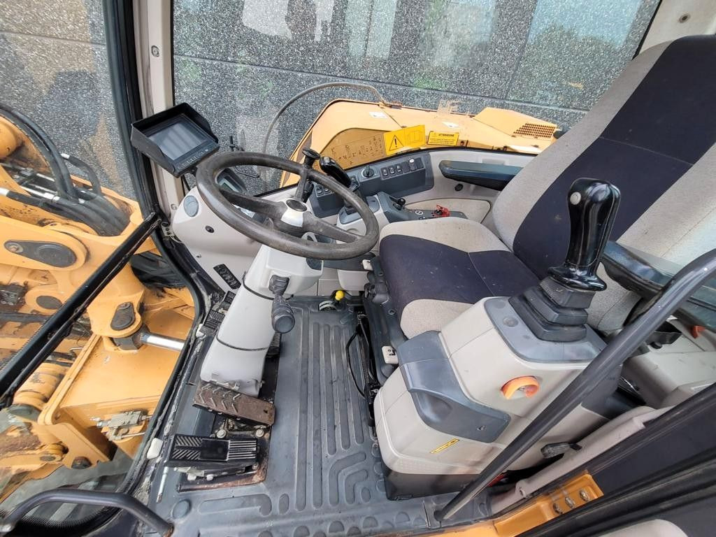Case WX125 - Wheel excavator: picture 2 Case WX125 - Wheel excavator: picture 2