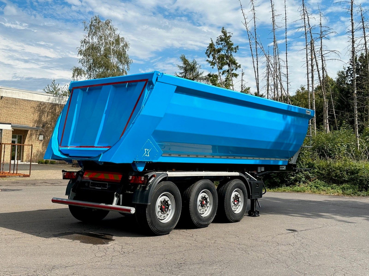 EuromixMTP Halbschalen Auflieger 27m³ HARDOX - Tipper semi-trailer: picture 5 EuromixMTP Halbschalen Auflieger 27m³ HARDOX - Tipper semi-trailer: picture 5