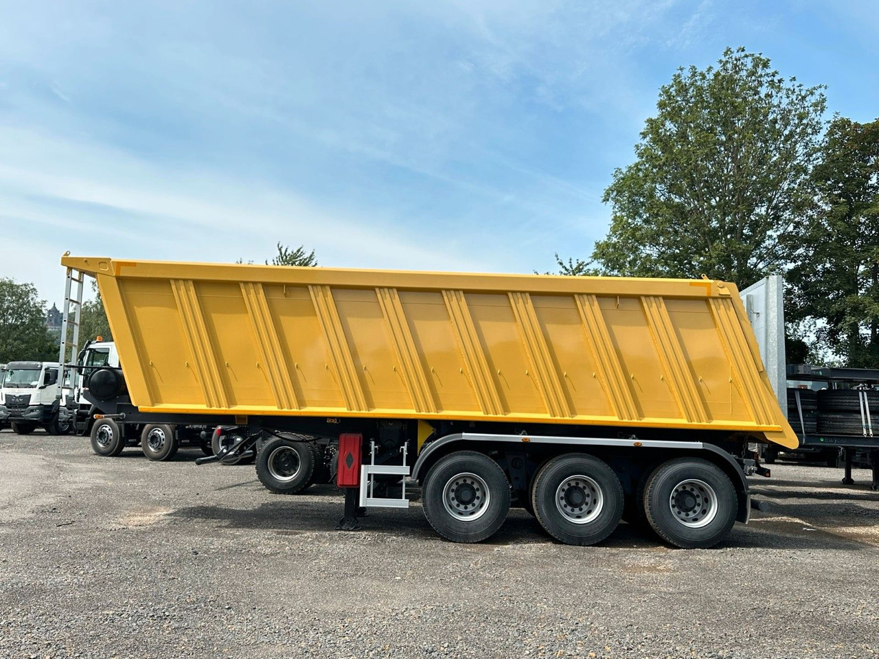 EuromixMTP Kipper Auflieger 32m³ HARDOX - Tipper semi-trailer: picture 4 EuromixMTP Kipper Auflieger 32m³ HARDOX - Tipper semi-trailer: picture 4
