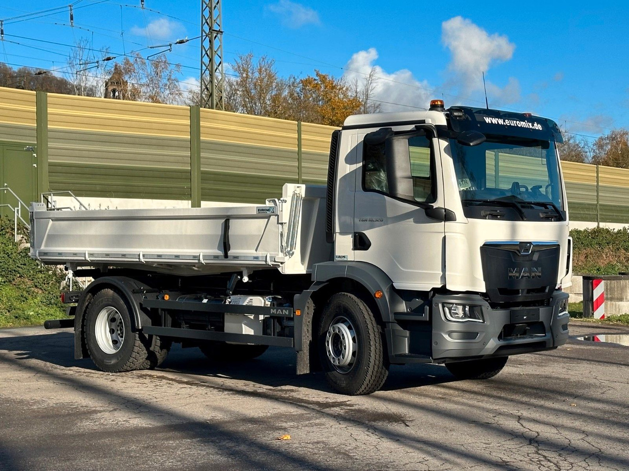 MAN TGM 18.320 4X2 / Euro 6e 3-Seiten-Kipper - Tipper: picture 2 MAN TGM 18.320 4X2 / Euro 6e 3-Seiten-Kipper - Tipper: picture 2