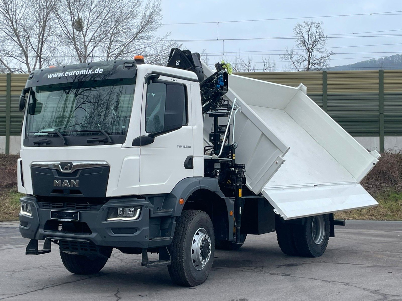 MAN TGM 18.320 4x4 Euro6e Hiab X-HiDuo 138DS-3 - Tipper, Crane truck: picture 1 MAN TGM 18.320 4x4 Euro6e Hiab X-HiDuo 138DS-3 - Tipper, Crane truck: picture 1