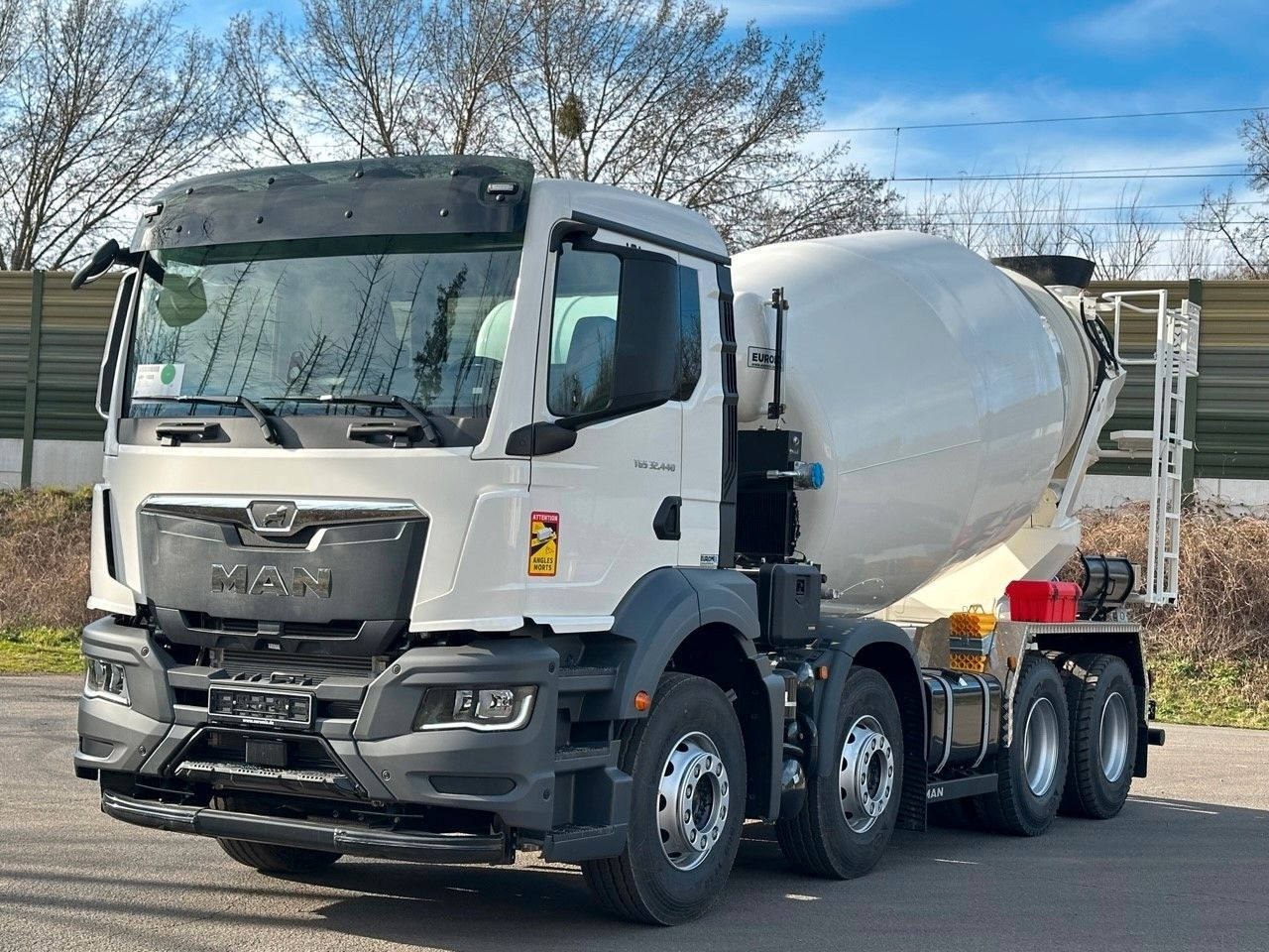 MAN TGS 32.440 8x4 / Euromix MTP EM 10 L - Concrete mixer truck: picture 2 MAN TGS 32.440 8x4 / Euromix MTP EM 10 L - Concrete mixer truck: picture 2