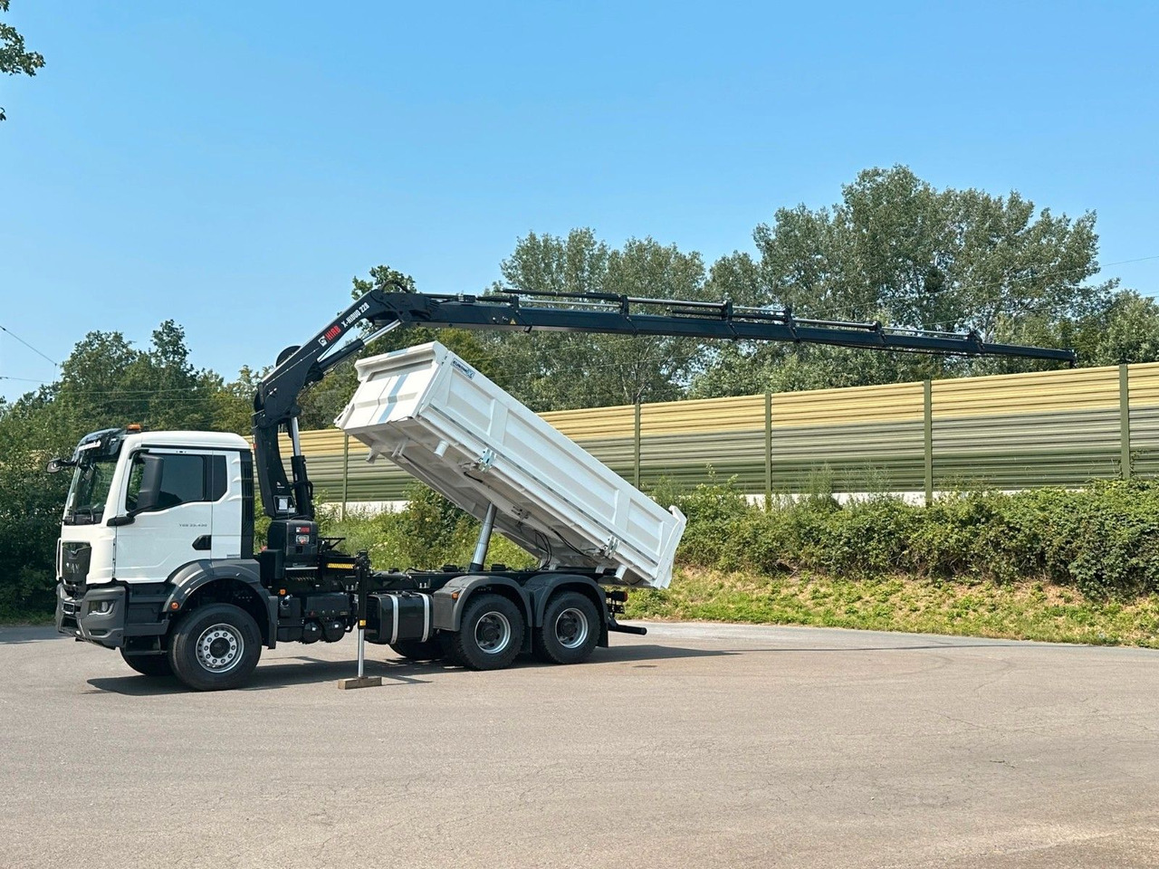 MAN TGS 33.440 6x4 /3-Seiten- Kipper / HIAB 228-6 - Tipper, Crane truck: picture 3 MAN TGS 33.440 6x4 /3-Seiten- Kipper / HIAB 228-6 - Tipper, Crane truck: picture 3