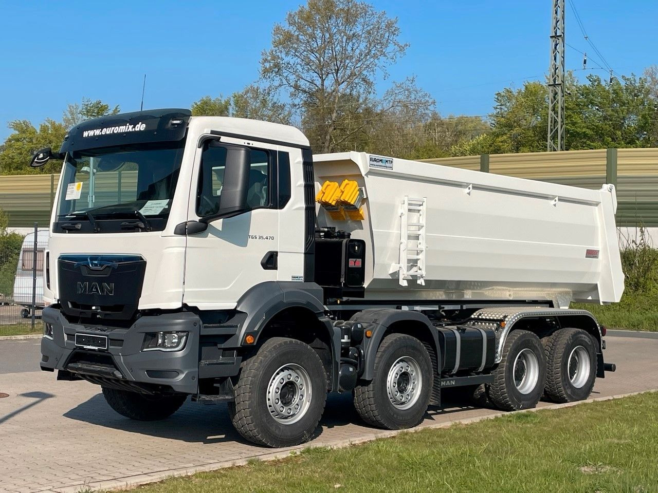 MAN TGS 35.470 BB 8X4 Mulden Kipper 10X Vorhanden - Tipper: picture 1 MAN TGS 35.470 BB 8X4 Mulden Kipper 10X Vorhanden - Tipper: picture 1