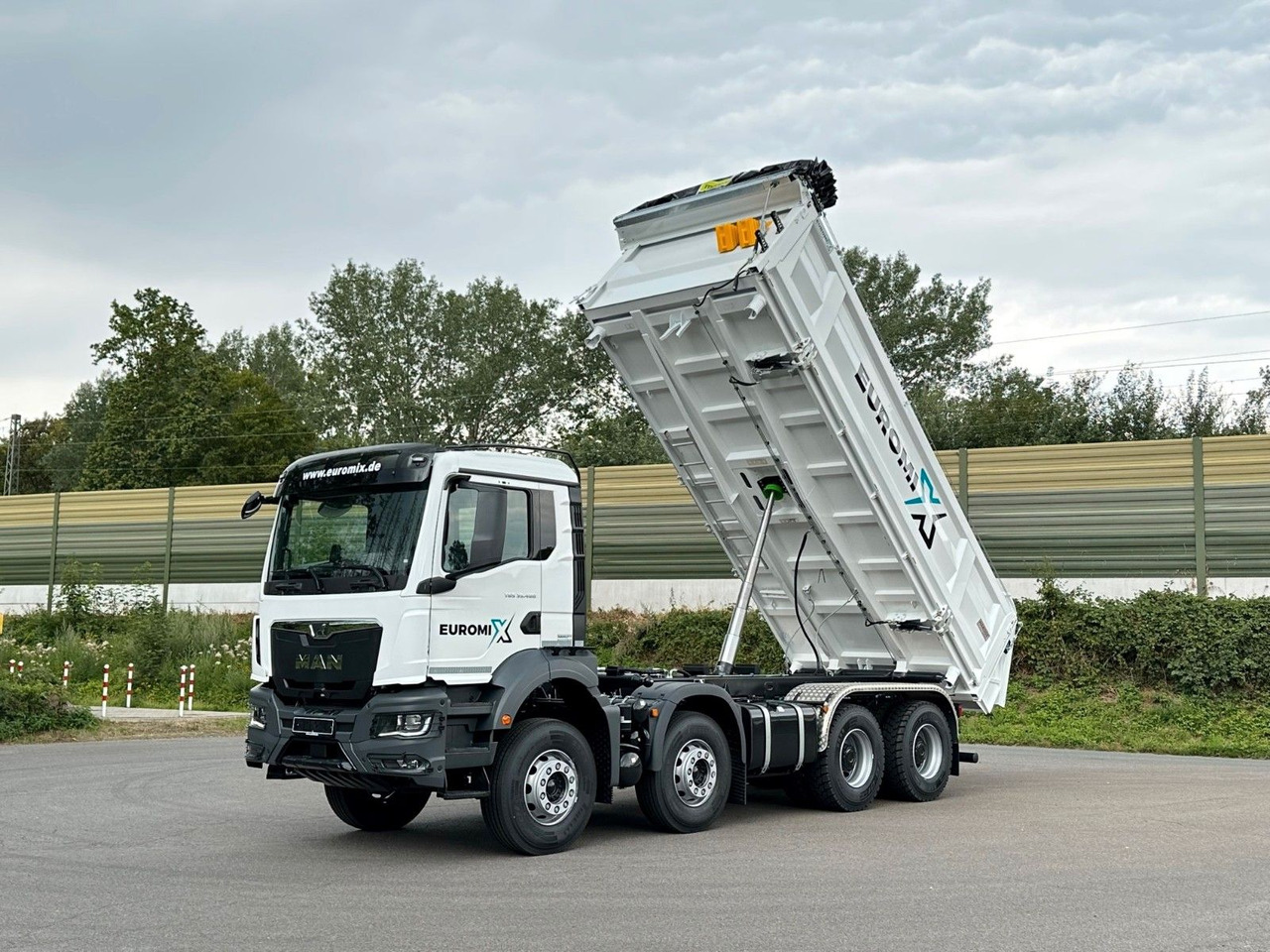 MAN TGS 35.480 8x4 EuromixMTP 3-Seiten-Kipper - Tipper: picture 1 MAN TGS 35.480 8x4 EuromixMTP 3-Seiten-Kipper - Tipper: picture 1