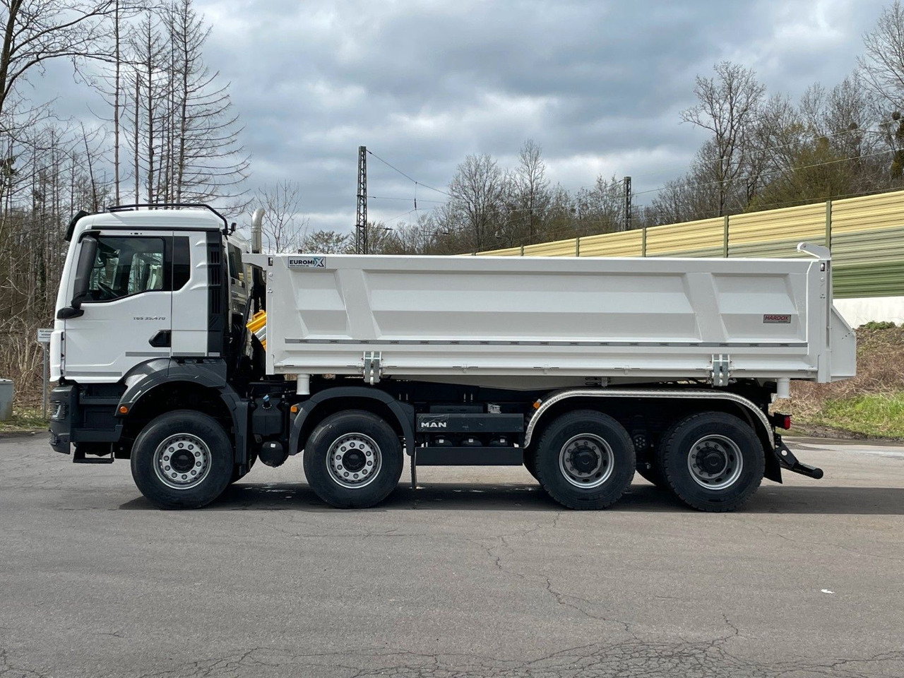 MAN TGS 35.520 8x4 EuromixMTP 3-Seiten-Kipper - Tipper: picture 3 MAN TGS 35.520 8x4 EuromixMTP 3-Seiten-Kipper - Tipper: picture 3