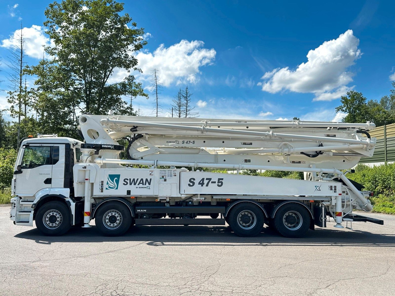 MAN TGS 41.520 8x4 SWAN TSP 47-5 160RZ ( 47m ) MAN TGS 41.520 8x4 SWAN TSP 47-5 160RZ ( 47m ) - Concrete pump truck: picture 2 MAN TGS 41.520 8x4 SWAN TSP 47-5 160RZ ( 47m ) MAN TGS 41.520 8x4 SWAN TSP 47-5 160RZ ( 47m ) - Concrete pump truck: picture 2