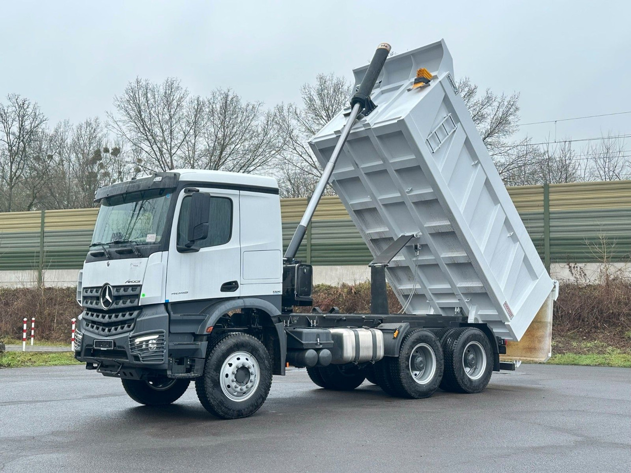 Mercedes-Benz 4048 6X4 Arcos 5 EuromixMTP Dumper Kipper - Tipper: picture 2 Mercedes-Benz 4048 6X4 Arcos 5 EuromixMTP Dumper Kipper - Tipper: picture 2