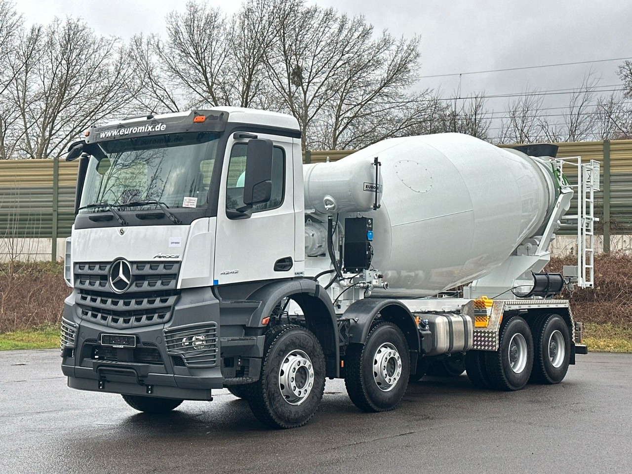 Mercedes-Benz AROCS 5 4242 8x4 Euro5 EuromixMTP EM 12m R - Concrete mixer truck: picture 3 Mercedes-Benz AROCS 5 4242 8x4 Euro5 EuromixMTP EM 12m R - Concrete mixer truck: picture 3