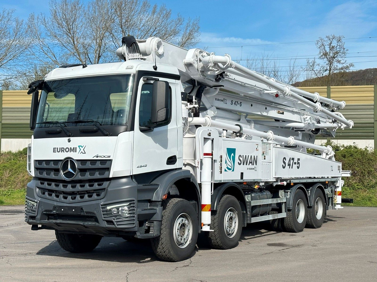 Mercedes-Benz Arocs 5 4542 8x4 SWAN TSP 47-5 160RZ ( 47m ) - Concrete mixer truck: picture 2 Mercedes-Benz Arocs 5 4542 8x4 SWAN TSP 47-5 160RZ ( 47m ) - Concrete mixer truck: picture 2
