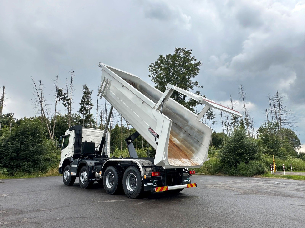 Volvo FMX 500 8X4 Retarder EuromixMTP Kipper - Tipper: picture 4 Volvo FMX 500 8X4 Retarder EuromixMTP Kipper - Tipper: picture 4