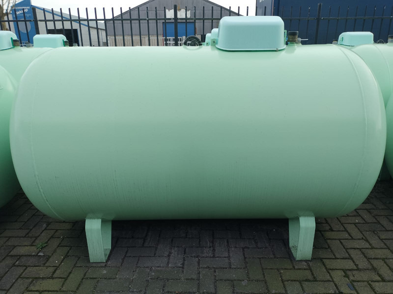 De Visser Propaan/Butaan LPG tank 2700 L (1,35 ton) Gastank, Gas, Gaz, LPG, GPL, Propane, Butane Ø 1250 including tank fittings - Fuel tank: picture 1 De Visser Propaan/Butaan LPG tank 2700 L (1,35 ton) Gastank, Gas, Gaz, LPG, GPL, Propane, Butane Ø 1250 including tank fittings - Fuel tank: picture 1