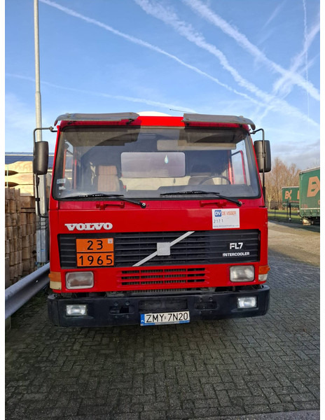 Volvo FL7 260 6x2 21550 Liter Gas tank truck ID 2.171 - Tank truck: picture 2 Volvo FL7 260 6x2 21550 Liter Gas tank truck ID 2.171 - Tank truck: picture 2