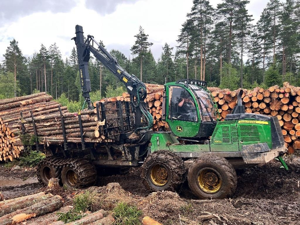 John Deere 1510 G - Forwarder: picture 2 John Deere 1510 G - Forwarder: picture 2