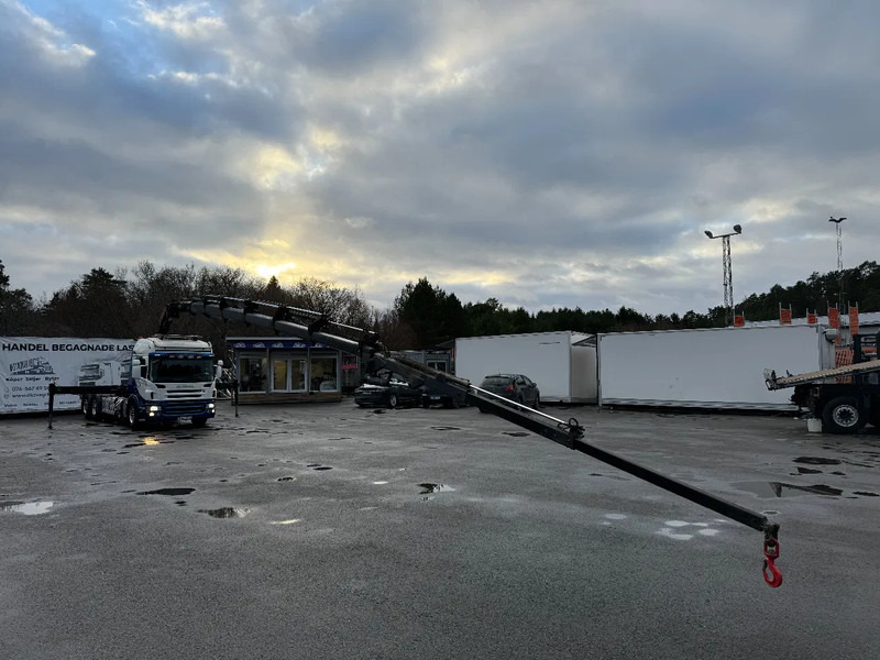 Scania P420 6X2*4, Hooklift-truck with Crane, 2008 - Truck, Crane truck: picture 2 Scania P420 6X2*4, Hooklift-truck with Crane, 2008 - Truck, Crane truck: picture 2