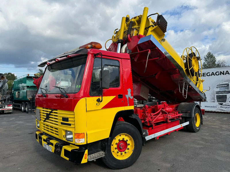 Volvo FL 10.320 4x2, Tipper 12m3 Sludge & Flushing Truck, with remote control, YM: 1990 - Vacuum truck: picture 3 Volvo FL 10.320 4x2, Tipper 12m3 Sludge & Flushing Truck, with remote control, YM: 1990 - Vacuum truck: picture 3