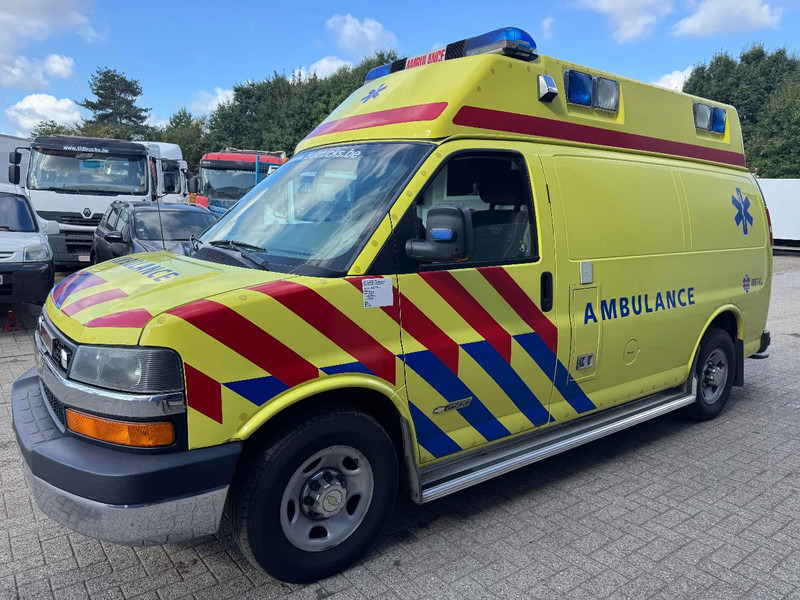 Chevrolet 2500 **AMBULANCE-ALL EQUIPMENT INSIDE** - Ambulance: picture 1 Chevrolet 2500 **AMBULANCE-ALL EQUIPMENT INSIDE** - Ambulance: picture 1