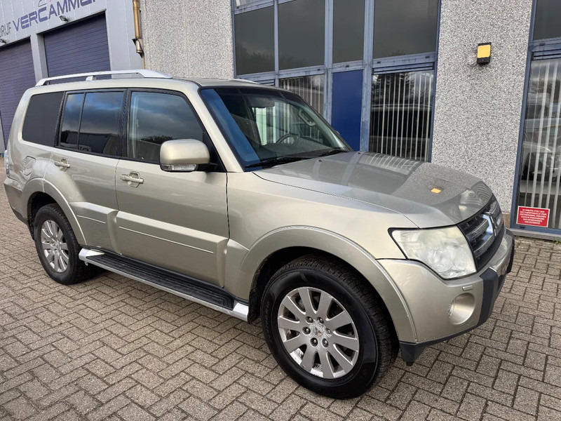 Mitsubishi Pajero **3200TD-AUTOMAAT-AC-TOPSHAPE-LICHTE VRACHT** - Commercial vehicle: picture 3 Mitsubishi Pajero **3200TD-AUTOMAAT-AC-TOPSHAPE-LICHTE VRACHT** - Commercial vehicle: picture 3