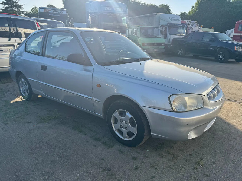 Hyundai Accent **PETROL-ESSENCE-BELGIUM CAR** - Sedan: picture 3 Hyundai Accent **PETROL-ESSENCE-BELGIUM CAR** - Sedan: picture 3