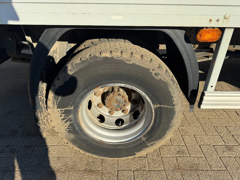 Iveco Eurocargo **90E18-EURO 5-BELGIAN ORIGINE** - Box truck: picture 5 Iveco Eurocargo **90E18-EURO 5-BELGIAN ORIGINE** - Box truck: picture 5