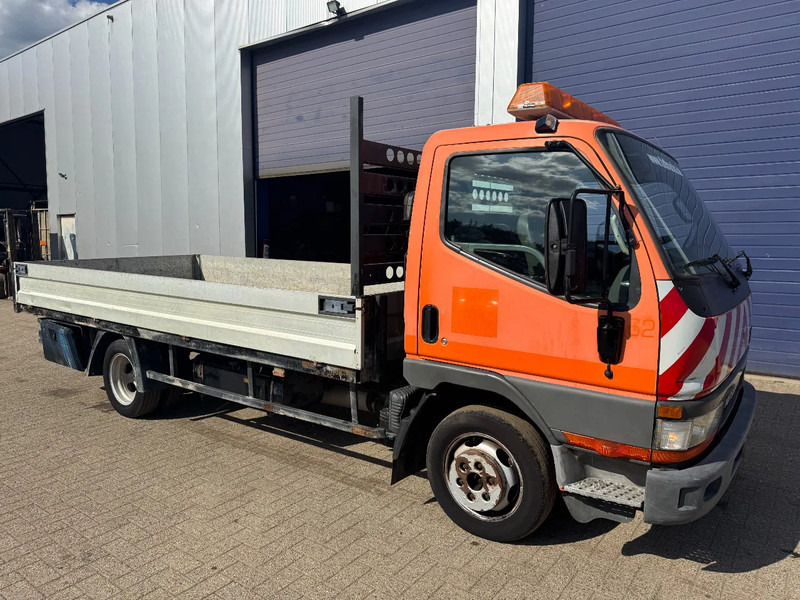 Mitsubishi Canter **FLATBED-3L ENGINE** - Open body delivery van: picture 3 Mitsubishi Canter **FLATBED-3L ENGINE** - Open body delivery van: picture 3