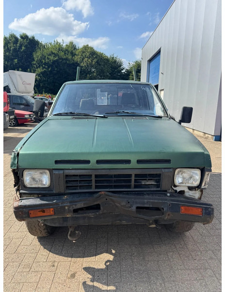 Nissan King-cab **DIESEL-4X4** - Car: picture 2 Nissan King-cab **DIESEL-4X4** - Car: picture 2