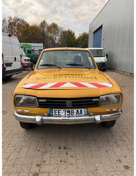 Peugeot 504 **DIESEL-FRENCH ORIGIN** - Open body delivery van: picture 2 Peugeot 504 **DIESEL-FRENCH ORIGIN** - Open body delivery van: picture 2