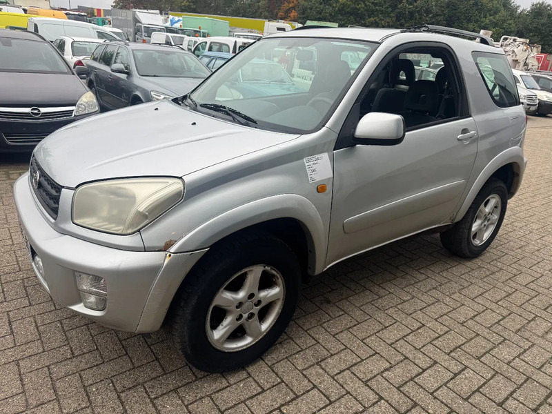 Toyota RAV4 **PETROL-AIRCO** - Car: picture 1 Toyota RAV4 **PETROL-AIRCO** - Car: picture 1